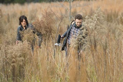 'The Walking Dead' Season Finale Clip - "Conquer"