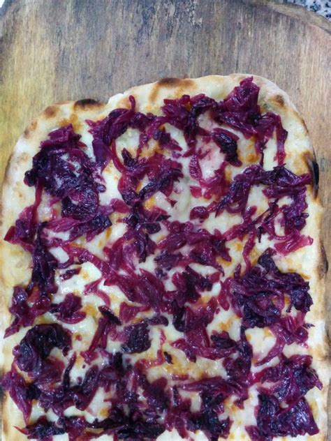 Pizza Radicchio E Gorgonzola Facile Da Preparare A Casa