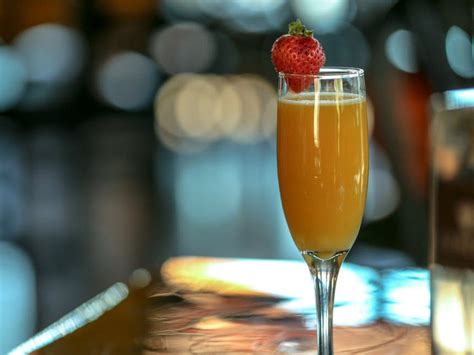 5 Great Bradenton Area Restaurants for Breakfast and Bubbles