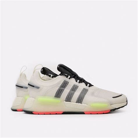 Купить товары adidas Originals в Москве | Sneakerhead