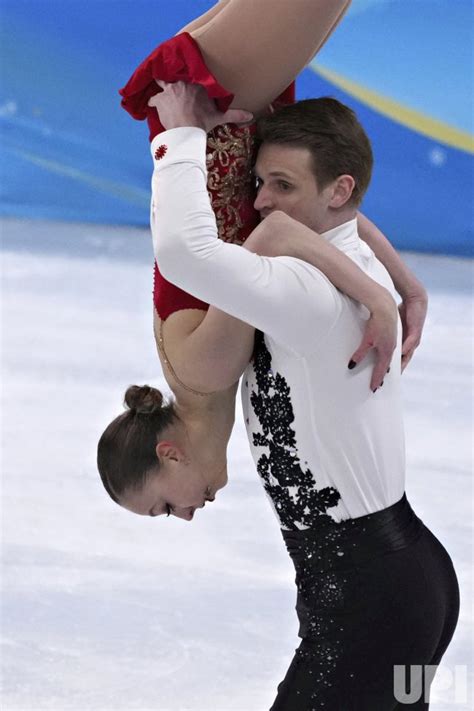 Photo Pairs Figure Skating Free Program At The Beijing Winter