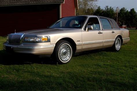 1997 Lincoln Town Car 12 Vinyl Top Leather Runs Well Dual P Sts No