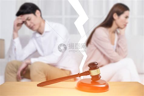 决定离婚的夫妻图片素材 正版创意图片500914875 摄图网