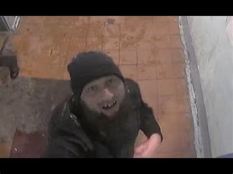 Не все обезьяны превратились в человека, кто-то застрял - YouTube