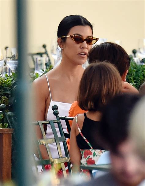 Kourtney Kardashian Tits TheFappening