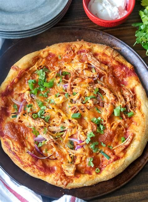 Easy Chicken Fajita Pizza A Mind Full Mom