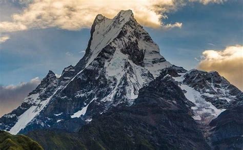 10 Gunung Tertinggi Di Dunia Lengkap Beserta Ketinggian Dan Pendakian