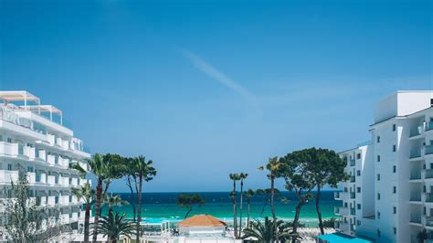 Hotel in Playa de Muro, Mallorca, Iberostar Waves Alcudia Park | Iberostar