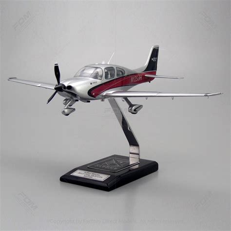 Cirrus SR20 Aircraft Model | Factory Direct Models