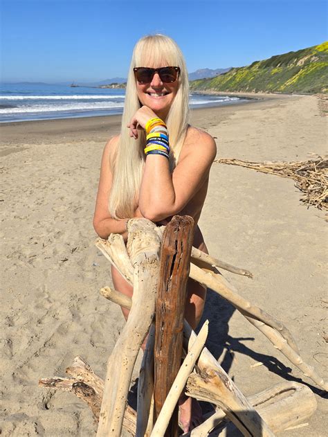 Ive Visited Nude Resorts For Years These Are The Mental Benefits Of Naked Vacations The