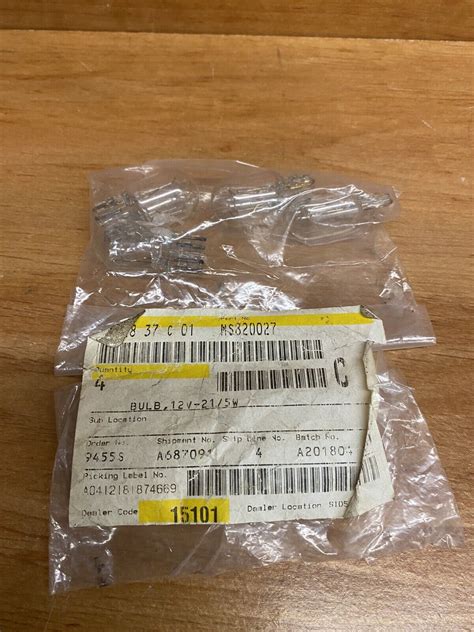2 PC Genuine Mitsubishi Tail Lamp Bulb MS820027 for sale online | eBay