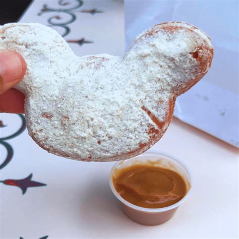 Disneyland Beignets Ultimate Guide Where To Find Them Urban