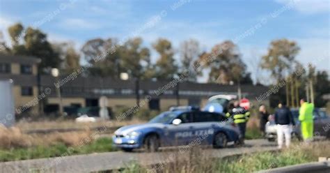 Incidente A Catena Tra Auto Sulla Pontina A Borgo Piave Un Ferito