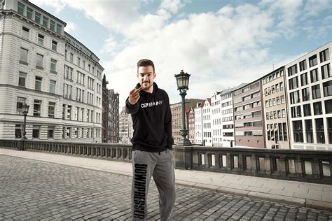 German Hardcore Kid Excited For 2010 S Hottest Trends
