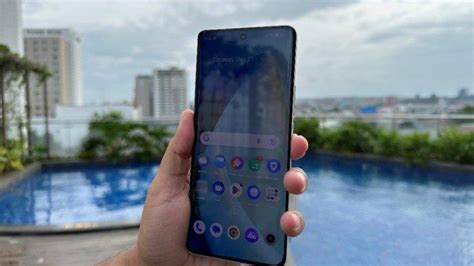 Review Realme Pro G Smartphone Kelas Menengah Dengan Layar