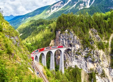 5 of the Best Scenic Train Rides in Switzerland | Railbookers®