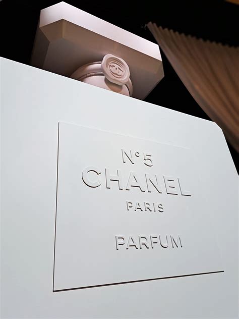 Mostra immersiva Le Grand Numéro de CHANEL RUNWAY MAGAZINE Ufficiale