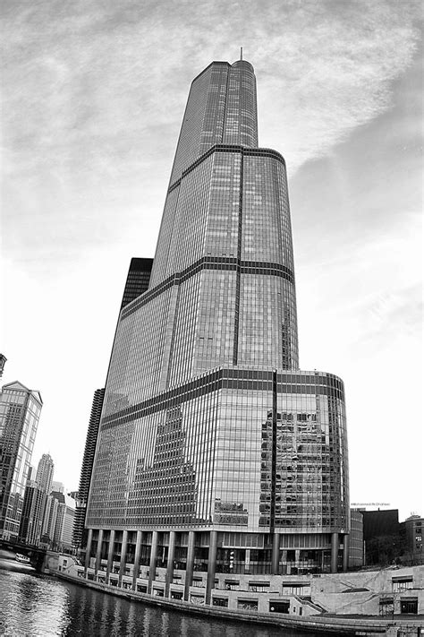 Trump Tower, Chicago.. by Q8iEnG on DeviantArt