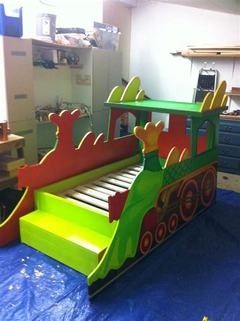 Paul's Dinosaur Train Bed - The Wood Whisperer