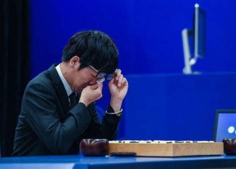 柯洁再谈被alphago打哭：我代表不了全人类 体育 腾讯网