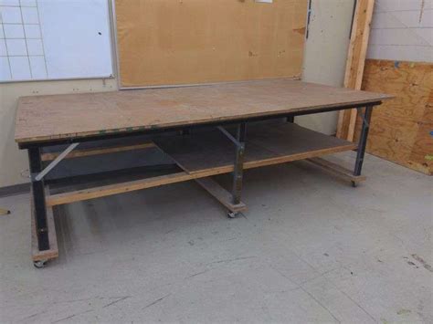 Work Table w/ Wheels - Delaware Auction Center