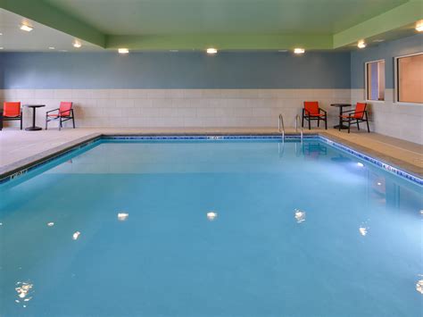 Bloomington Hotel | Holiday Inn Express & Suites Mall of America - MSP ...