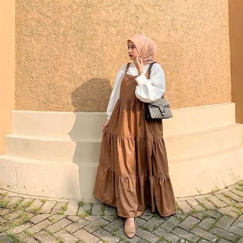 Ide OOTD Hijab Nuansa Cokelat Ala Rafika