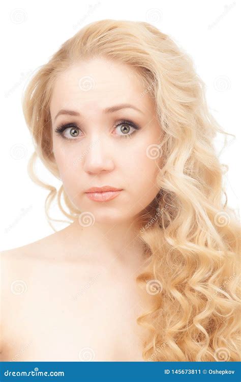 Portrait D Une Blonde Moiti Nue Sur Un Fond Blanc Image Stock