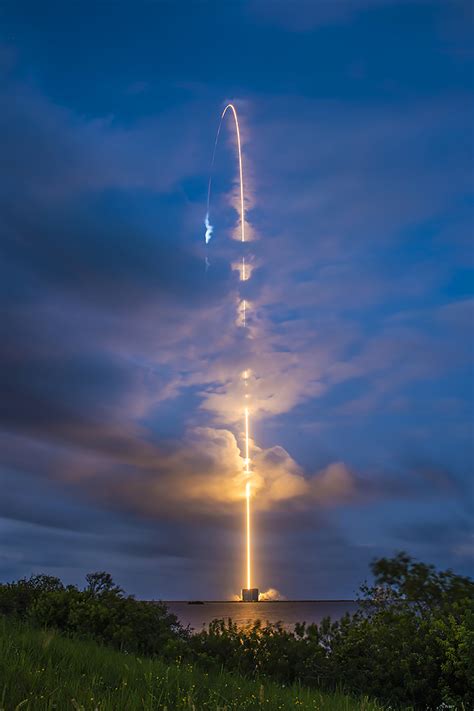 John Kraus On Twitter Rt Launchphoto Falcon 9 Streaks Into Orbit