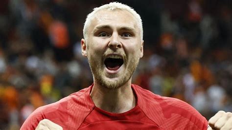 Galatasaray Victor Nelsson Un Arkas Nda Durdu