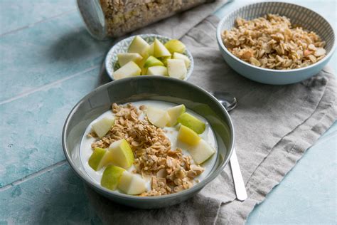 Apfel Zimt Granola gesund lecker als Frühstück oder Zwischenmahlzeit