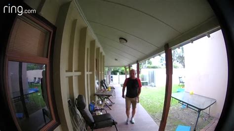 Smart Doorbell Captures Attempted Break In Youtube