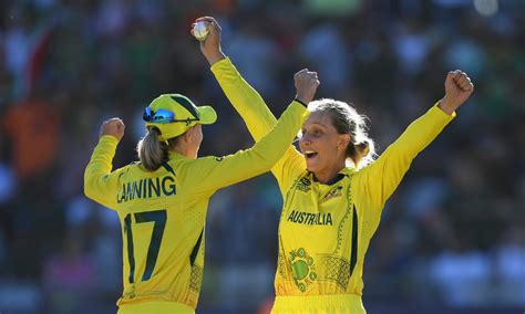 Australian women’s cricketers get new pay deal in five-year MOU - SportsPro