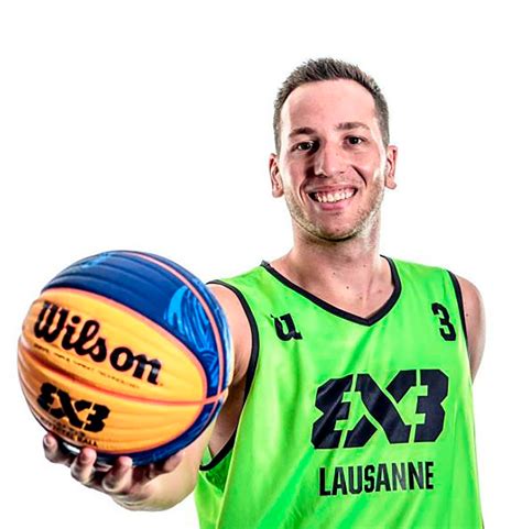 Un jugador de básquet contó en una carta abierta que es gay Esto también es para mí para