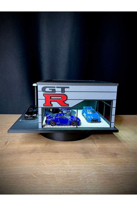 Figure Mood GTR Nissan Işıklı Showroom Hot Wheels Diecast Araçlar Dahil Değildir Fiyatı
