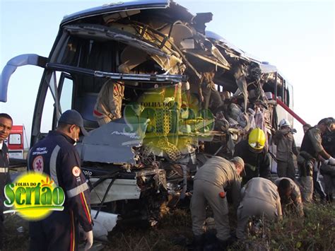 Tragédia Acidente Entre ônibus Da Guanabara Carreta E Um Carro Na Br