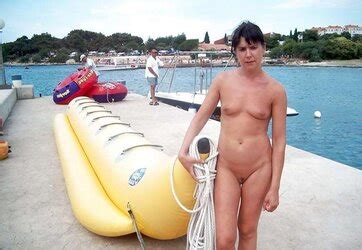 Na Praia De Nudismo Zb Porn