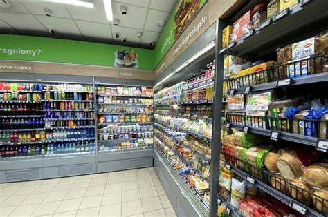 Żabka Lidl Biedronka godziny otwarcia i zamknięcia Czy są otwarte