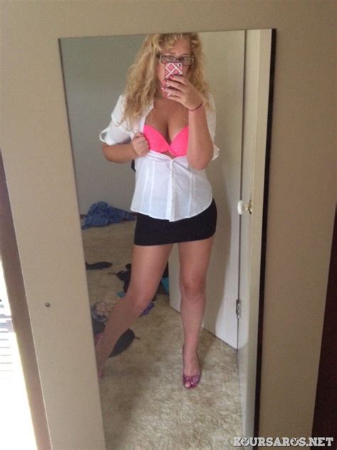 Ξανθιά Αγγλίδα MiLf Σε Καυτές Selfies KoUrSaRoS net