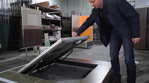 Кто жаловался на тугие амортизаторы люка в подвал Stels, смотрите ...