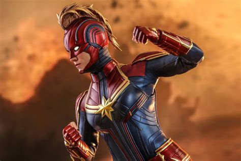 Hot Toys Reveals Captain Marvel 1 6th Scale Collectible Figure Ahead Of The Movies Release In