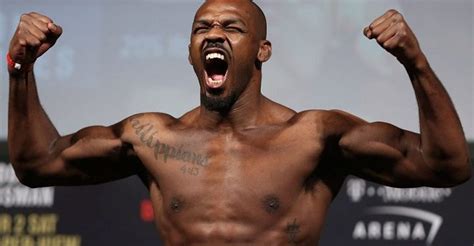 Jon Jones foge do óbvio e revela adversário que gostaria de ter