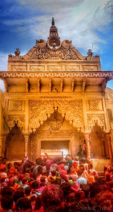 nidhivan timings history visitor guide