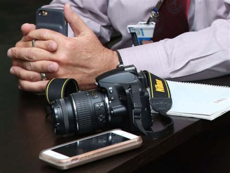 Revenge porn Καταγγελία για τηλεοπτικό δημοσιογράφο Οι αποκαλύψεις του δικηγόρου Απόστολου