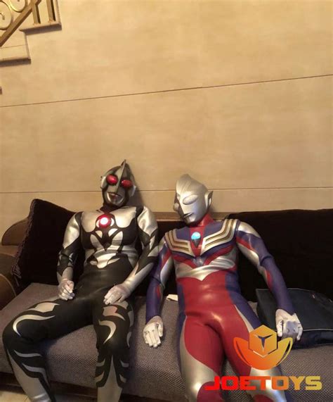 ultramen cosplay | Cosplay, Cosplay costumes, Godzilla figures