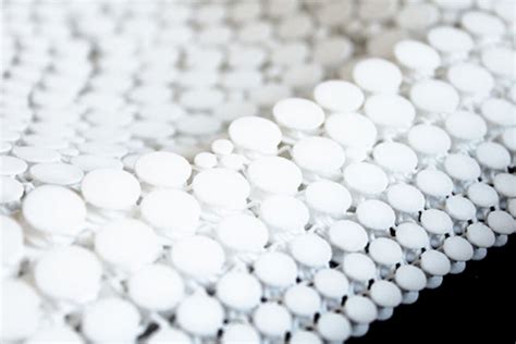 Sờ tận tay Bikini được dệt bằng máy in 3D