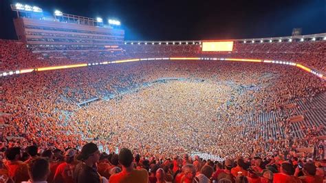 Greatest Loudest Moments From Tennessee Vs Alabama Field Storming