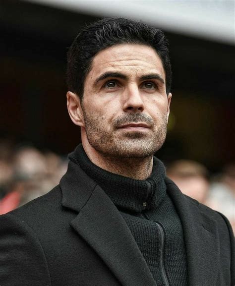 Pin By P 9 On Arsenal Pemain Sepak Bola Sepak Bola Mikel Arteta