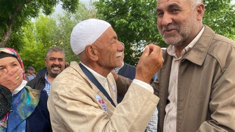 Hacı adayları kutsal topraklara uğurlandı