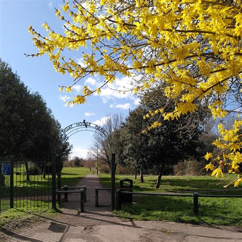 Entrance To Moat House Park From Potters © A J Paxton Geograph